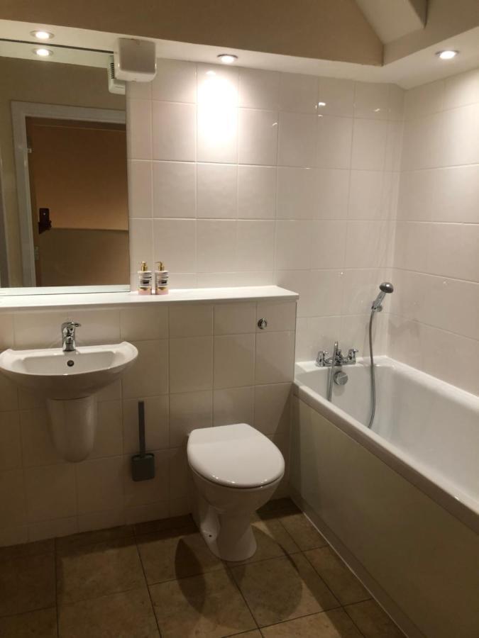 Apartamento 2 Bed 2 Bath With Private Parking Edimburgo Exterior foto