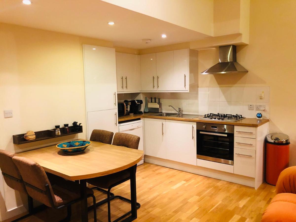 Apartamento 2 Bed 2 Bath With Private Parking Edimburgo Exterior foto