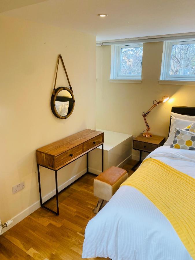 Apartamento 2 Bed 2 Bath With Private Parking Edimburgo Exterior foto