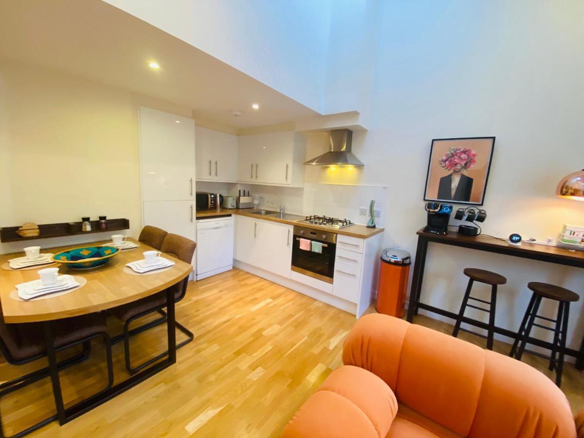 Apartamento 2 Bed 2 Bath With Private Parking Edimburgo Exterior foto